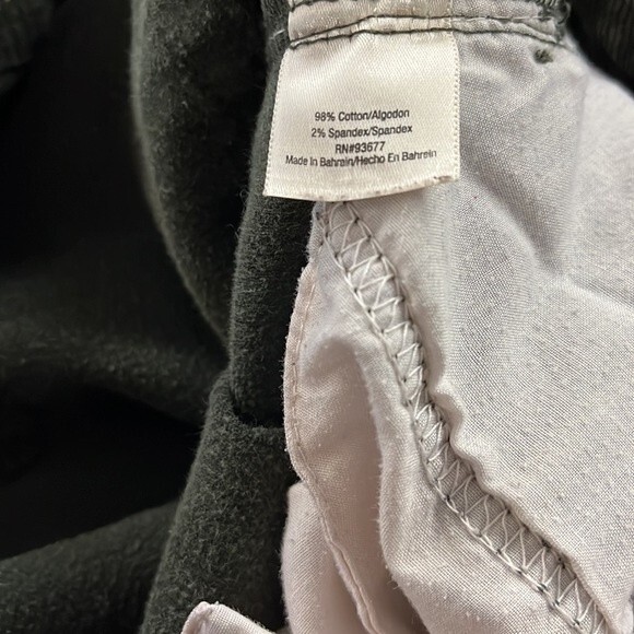 St. John's Bay Straight Leg Stretch Women's Olive Green Corduroy Pants Size 10 - Picture 16 of 16